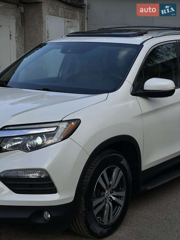 Внедорожник / Кроссовер Honda Pilot 2017 в Киеве
