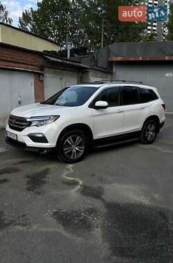 Внедорожник / Кроссовер Honda Pilot 2017 в 