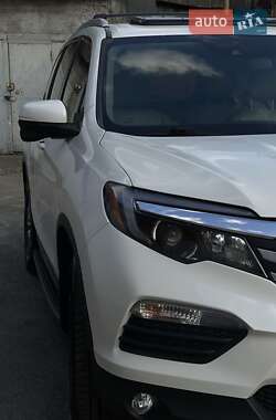 Внедорожник / Кроссовер Honda Pilot 2017 в 