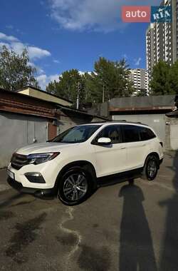 Внедорожник / Кроссовер Honda Pilot 2017 в 