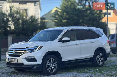 Позашляховик / Кросовер Honda Pilot 2017 в Чернівцях