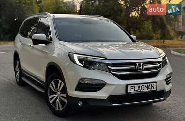 Внедорожник / Кроссовер Honda Pilot 2017 в 