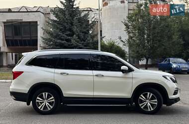 Внедорожник / Кроссовер Honda Pilot 2017 в 