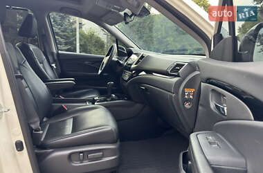 Внедорожник / Кроссовер Honda Pilot 2017 в 