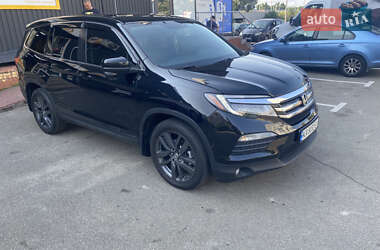Внедорожник / Кроссовер Honda Pilot 2017 в 