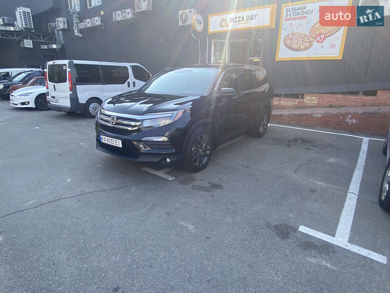 Внедорожник / Кроссовер Honda Pilot 2017 в Киеве