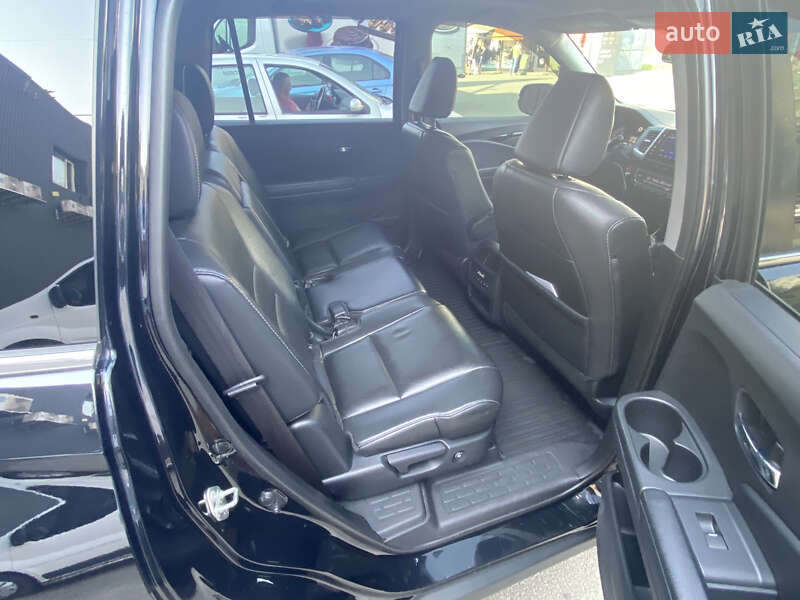 Внедорожник / Кроссовер Honda Pilot 2017 в Киеве