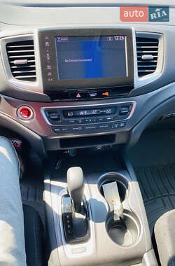 Внедорожник / Кроссовер Honda Pilot 2018 в 