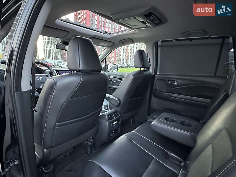 Внедорожник / Кроссовер Honda Pilot 2017 в Киеве