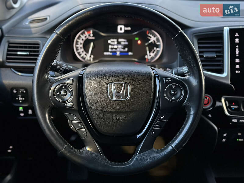 Внедорожник / Кроссовер Honda Pilot 2017 в Киеве