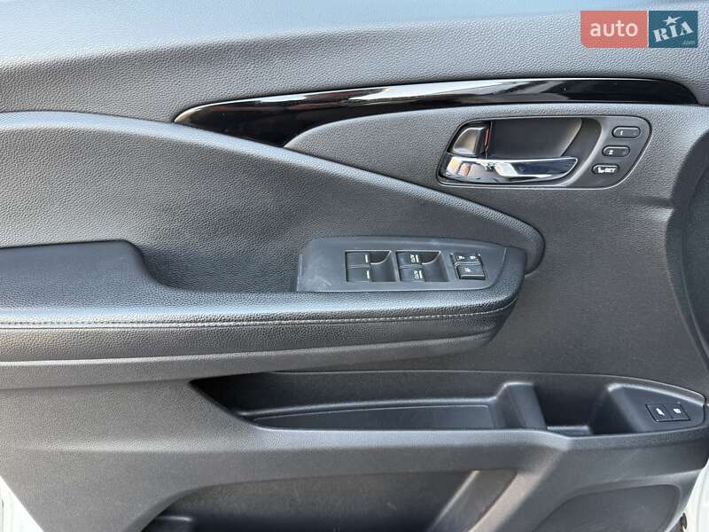 Внедорожник / Кроссовер Honda Pilot 2017 в Киеве фото 59 Внедорожник / Кроссовер Honda Pilot 2017 в Киеве