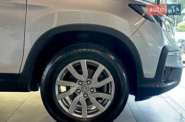Позашляховик / Кросовер Honda Pilot 2018 в 