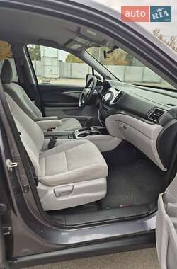 Позашляховик / Кросовер Honda Pilot 2018 в  фото 13 Позашляховик / Кросовер Honda Pilot 2018 в