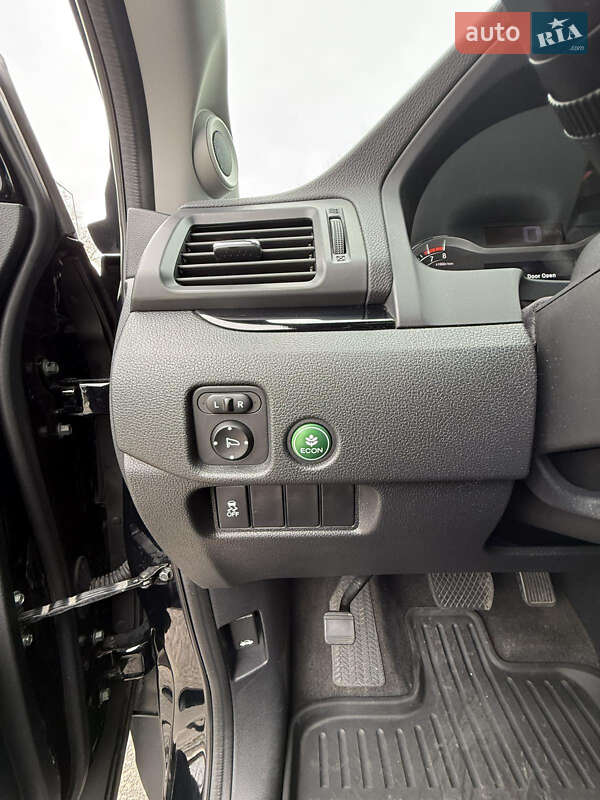 Позашляховик / Кросовер Honda Pilot 2017 в Києві