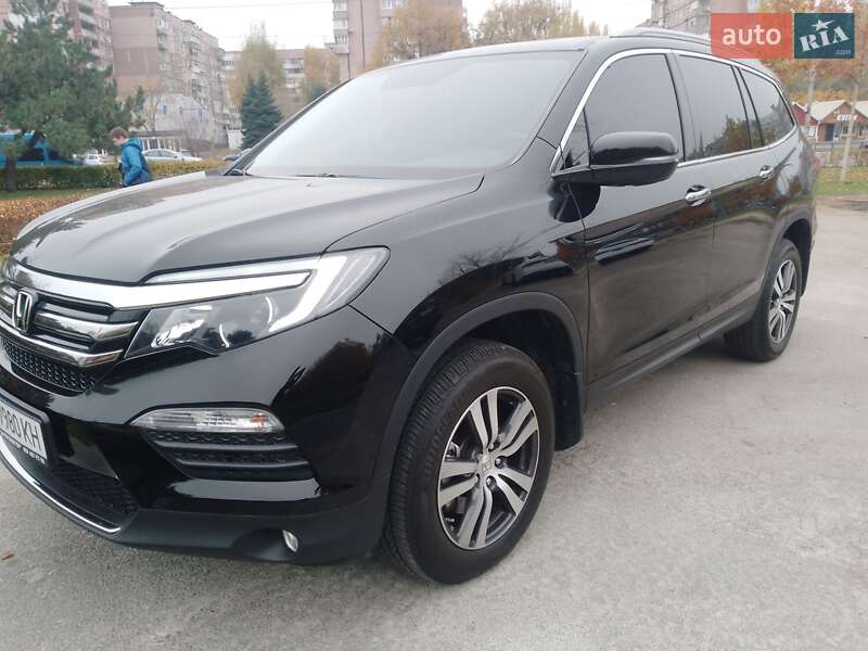Позашляховик / Кросовер Honda Pilot 2018 в Дніпрі