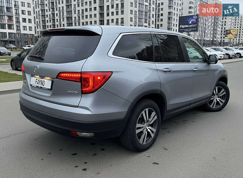 Позашляховик / Кросовер Honda Pilot 2017 в Києві