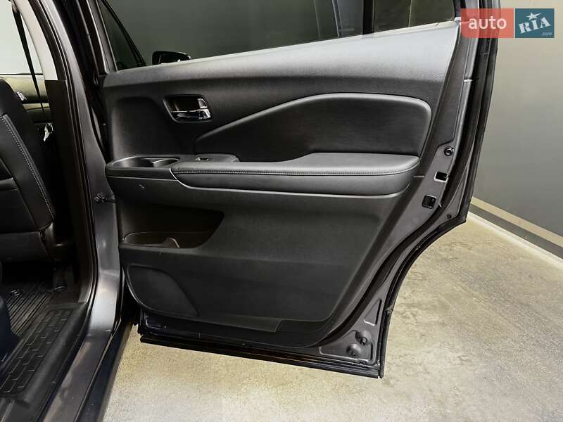 Внедорожник / Кроссовер Honda Pilot 2017 в Киеве фото 39 Внедорожник / Кроссовер Honda Pilot 2017 в Киеве
