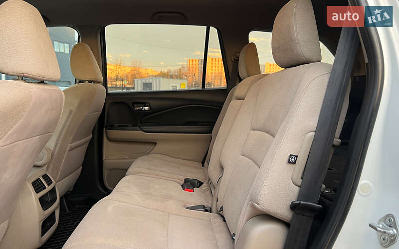 Внедорожник / Кроссовер Honda Pilot 2017 в Львове