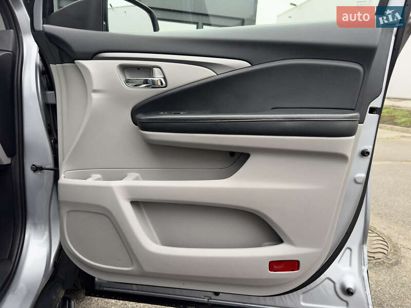 Позашляховик / Кросовер Honda Pilot 2018 в Києві