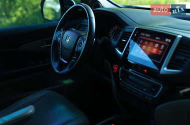 Позашляховик / Кросовер Honda Pilot 2017 в Києві