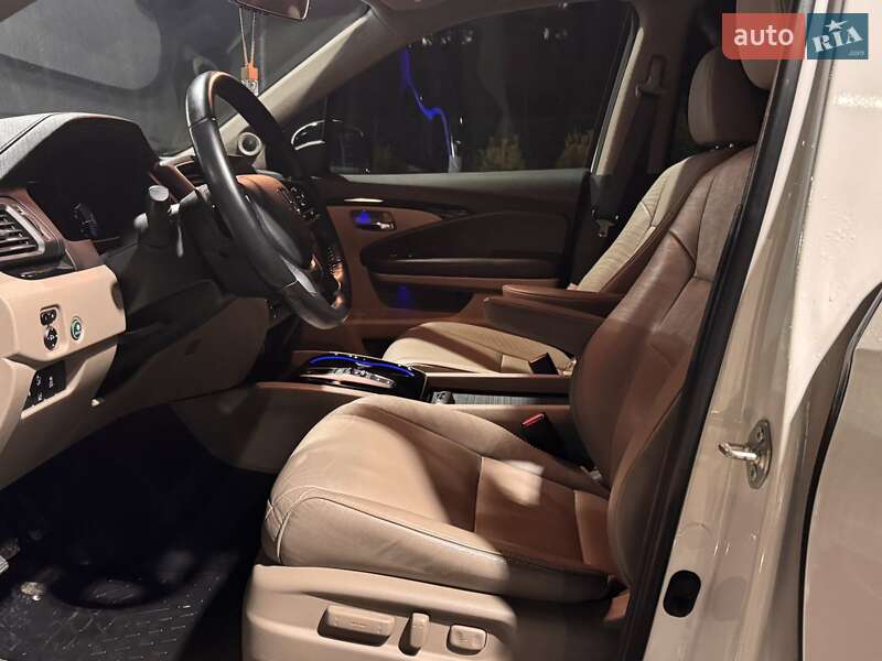 Внедорожник / Кроссовер Honda Pilot 2018 в Вышгороде