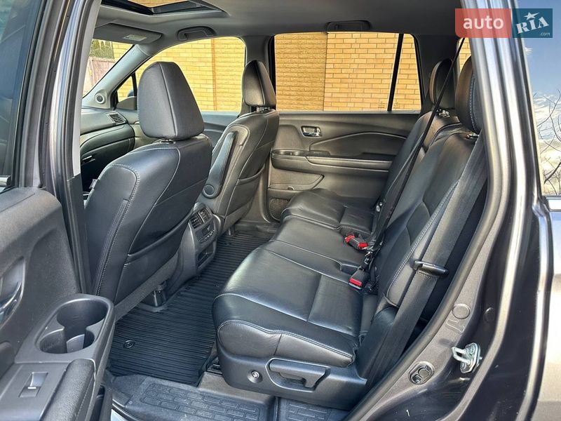 Внедорожник / Кроссовер Honda Pilot 2017 в Киеве