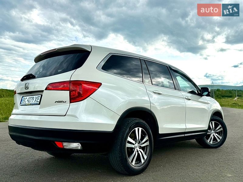 Позашляховик / Кросовер Honda Pilot 2017 в Трускавці