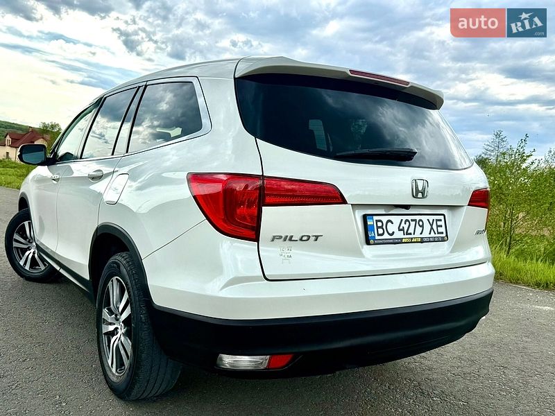 Позашляховик / Кросовер Honda Pilot 2017 в Трускавці