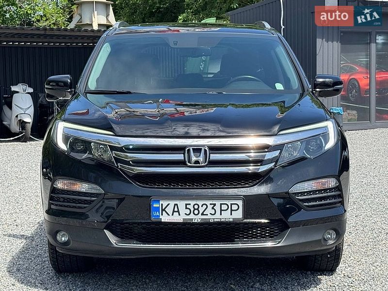 Внедорожник / Кроссовер Honda Pilot 2017 в Днепре