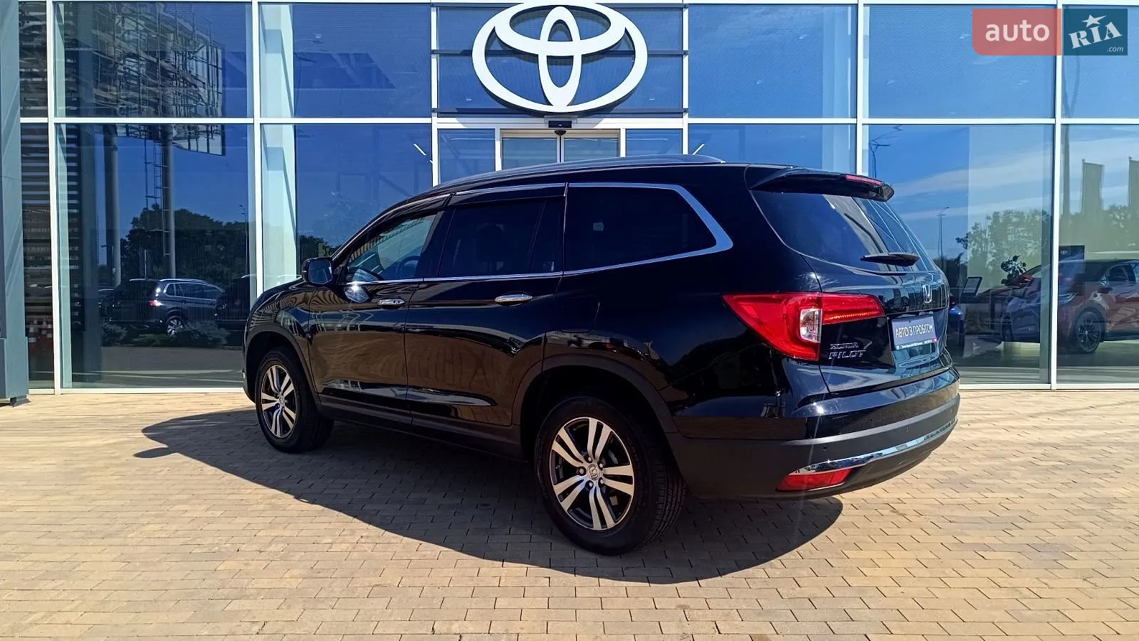 2017 Honda Pilot - мініатюра 2