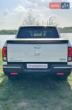 Пикап Honda Ridgeline 2017 в 