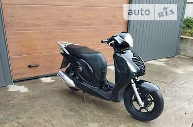 Макси-скутер Honda SH 125 2009 в Надворной