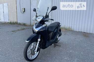 Макси-скутер Honda SH 125 2015 в Днепре