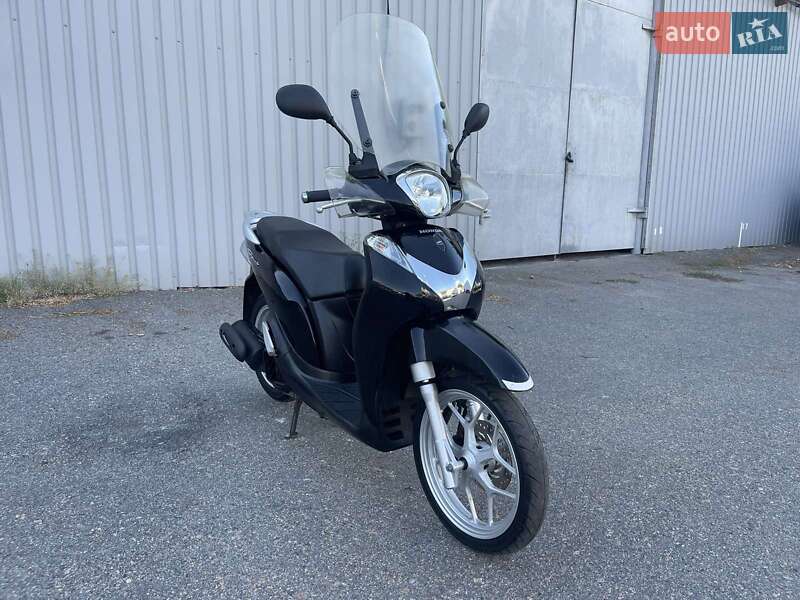Макси-скутер Honda SH 125 2015 в Днепре