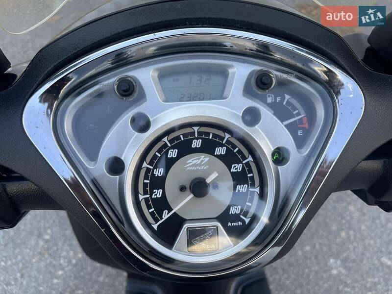 Макси-скутер Honda SH 125 2015 в Днепре