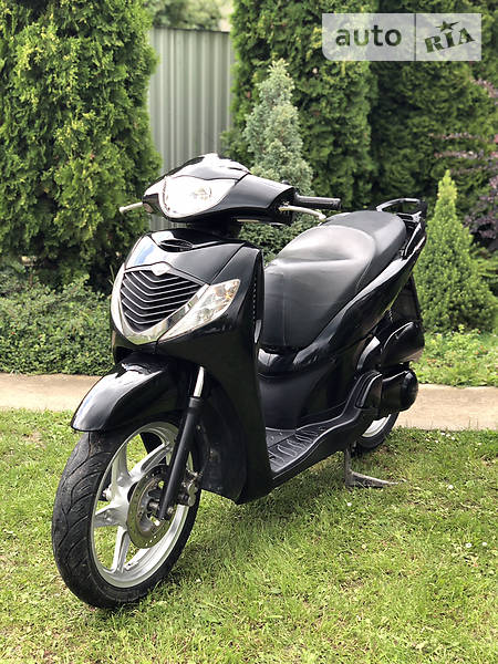 Макси-скутер Honda SH 150 2007 в 