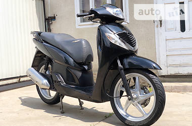 Макси-скутер Honda SH 150 2007 в 