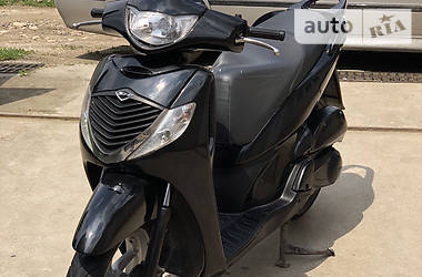 Макси-скутер Honda SH 150 2007 в 