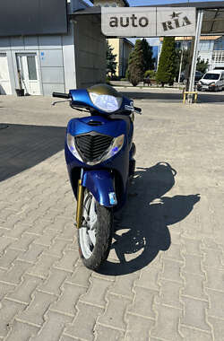 Скутер Honda SH 150 2012 в Чернівцях