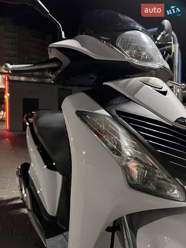 Макси-скутер Honda SH 150 2012 в Белой Церкви