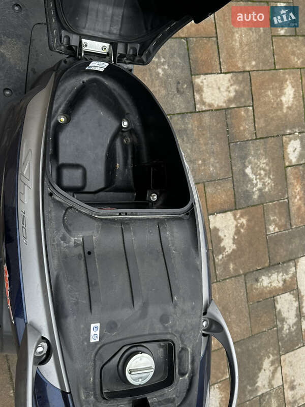 Максі-скутер Honda SH 150 2012 в Чернівцях фото 9 Максі-скутер Honda SH 150 2012 в Чернівцях