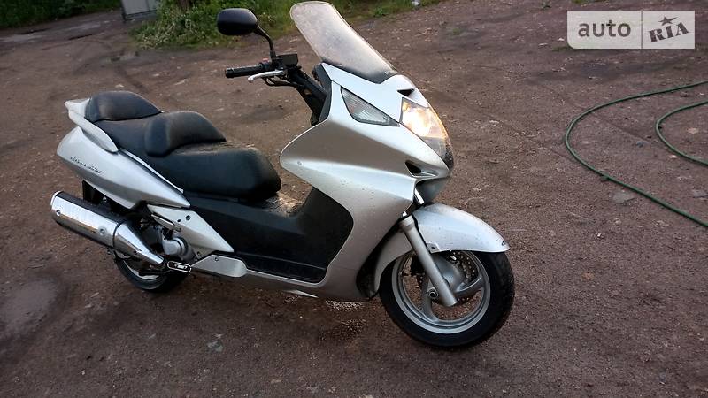 Макси-скутер Honda Silver Wing 400 2005 в Нововолынске