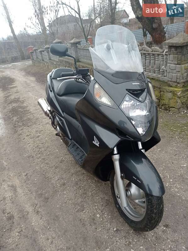 Макси-скутер Honda Silver Wing 600 2001 в Тернополе