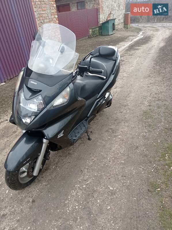 Макси-скутер Honda Silver Wing 600 2001 в Тернополе
