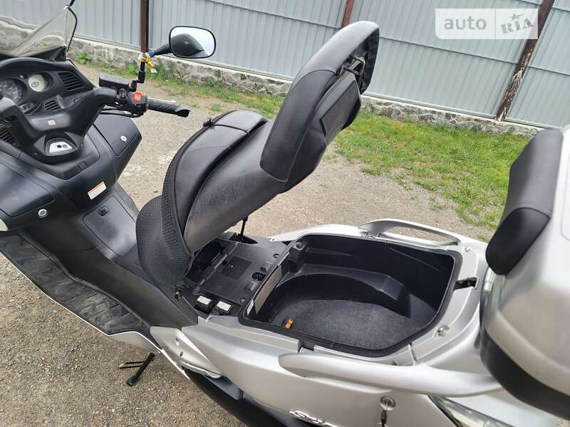 Максі-скутер Honda Silver Wing 600 2002 в Гайвороні