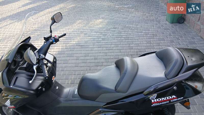 Макси-скутер Honda Silver Wing 600 2008 в Кропивницком