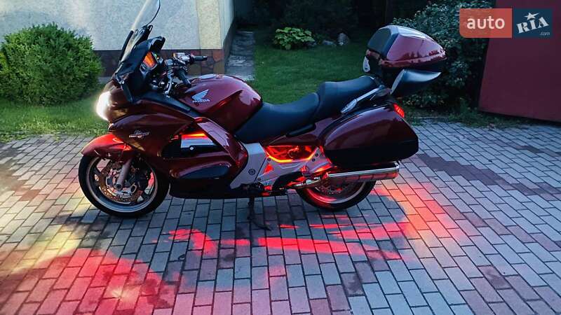 Мотоцикл Спорт-туризм Honda ST 1300 Pan European 2006 в Запоріжжі