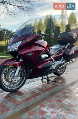 Мотоцикл Круизер Honda ST 1300 Pan European 2004 в 