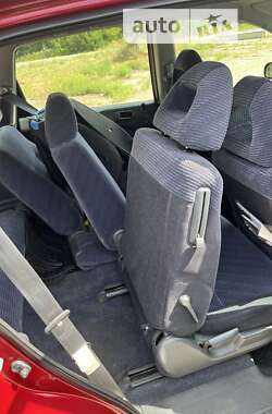 Минивэн Honda Stream 2001 в 