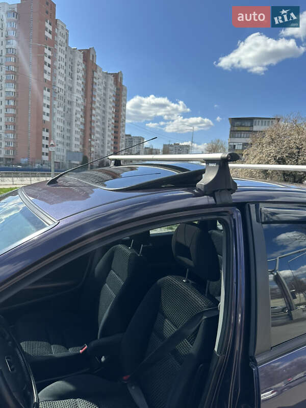 Минивэн Honda Stream 2005 в Киеве